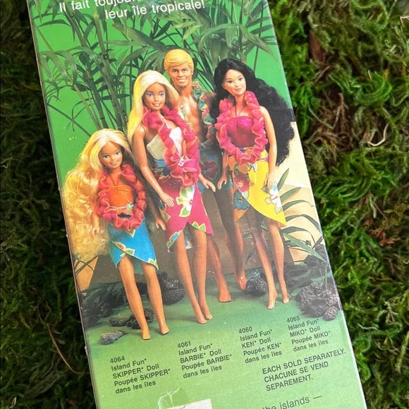 VINTAGE Barbie Island fun MIKO doll 1980s Mattel Canada Inc. NEW IN BOX! 💕 - Picture 11 of 17